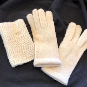 Cost Plus World Market Cream Knit Mittens